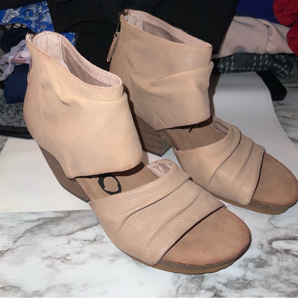 OTBT sandals